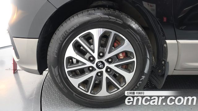 Hyundai Starex New Urban 9-Seater Exclusive - фото 4