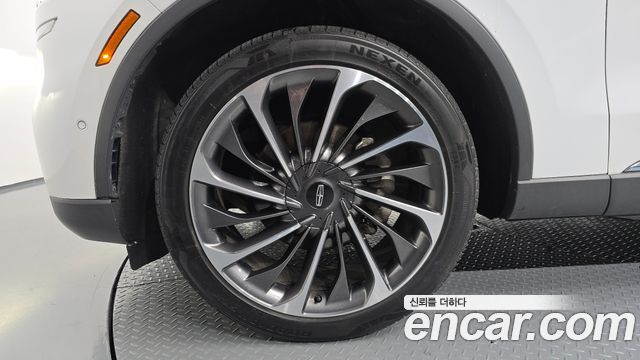 Lincoln Aviator 2-го поколения 3.0 Reserve AWD - фото 4
