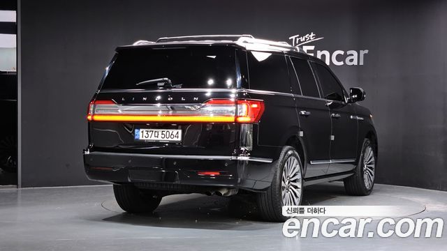 Lincoln Navigator 4-го поколения 3.5L - фото 1