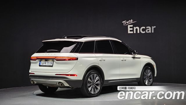 Lincoln Corsair 2.0 Reserve AWD - фото 1