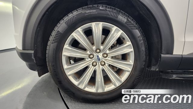 Ford Explorer 6-го поколения 3.0 PHEV - фото 4