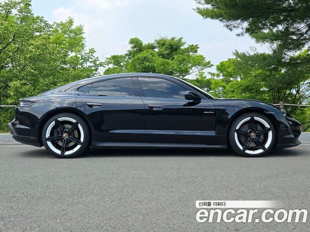 Porsche Taycan Base - фото 3