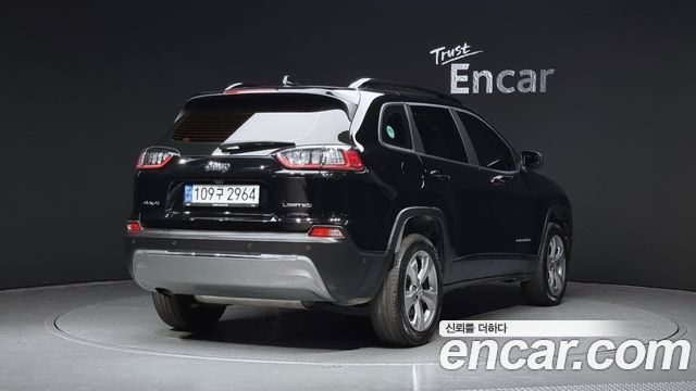 Jeep Cherokee KL 2.4 Limited AWD - фото 1