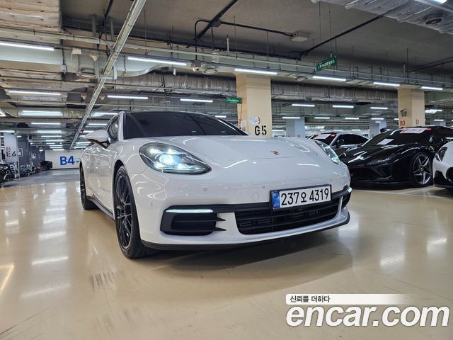 Porsche Panamera 3.0 AWD - фото 0
