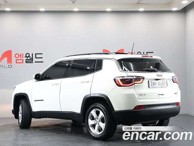 Jeep Compass 2-го поколения 2.4 Longitude AWD - фото 3
