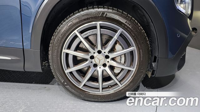 Mercedes-Benz GLB-Class X247 AMG GLB35 4MATIC - фото 4