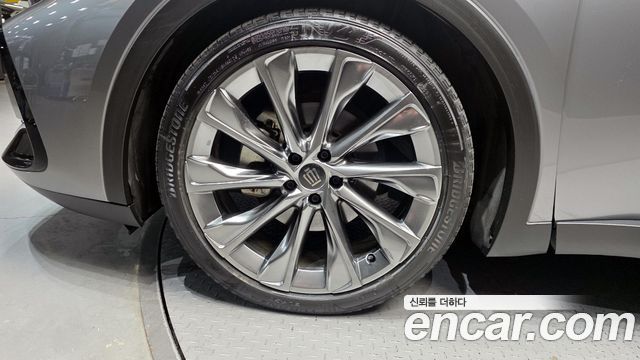 Toyota Crown 2.5 4WD Hybrid - фото 4