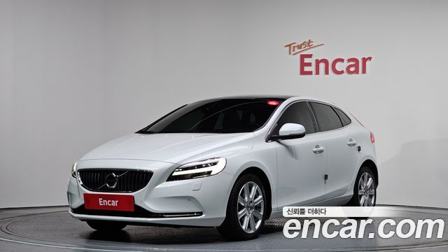 Volvo V40 D3 2nd - фото 0
