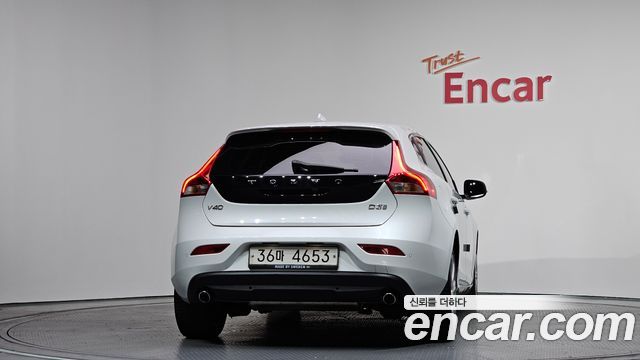 Volvo V40 D3 2nd - фото 3