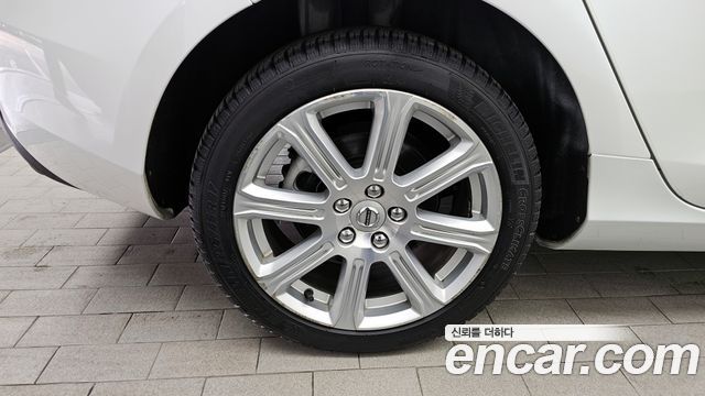 Volvo V40 D3 2nd - фото 4