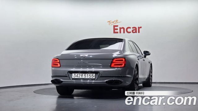Bentley Flying Spur 3-го поколения 4.0 - фото 2