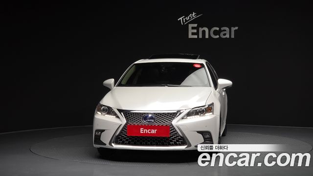 Lexus CT200h 1.8 Supreme ZWA10 - фото 2