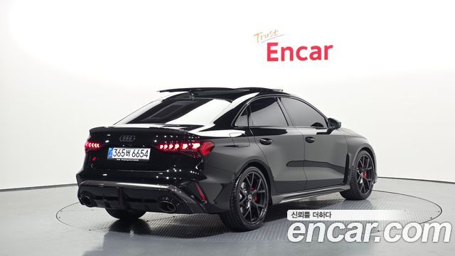 Audi RS3 2.5 TFSI Quattro Carbon Edition - фото 1