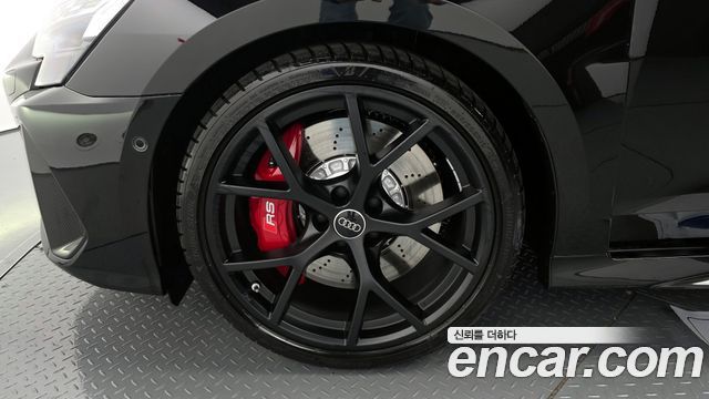 Audi RS3 2.5 TFSI Quattro Carbon Edition - фото 4