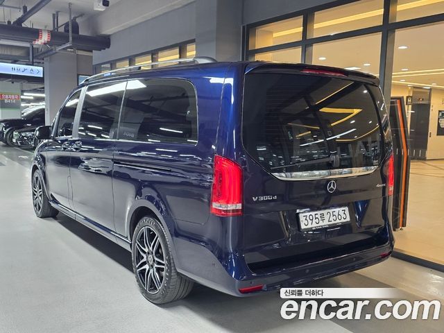 Mercedes-Benz V-Class V300 CDI W447 - фото 3
