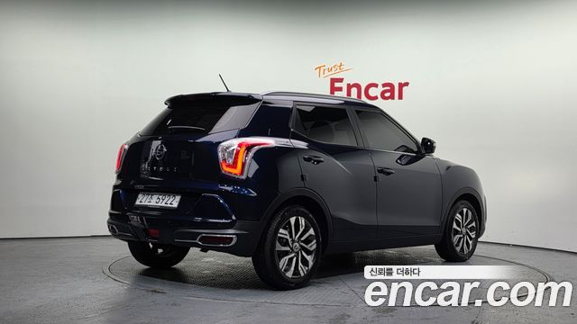 SsangYong Tivoli VX 2WD - фото 1