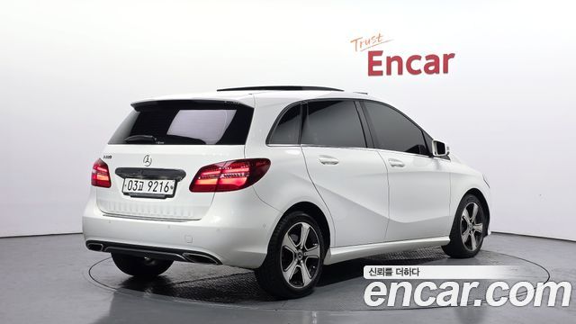Mercedes-Benz B-Class W246 B220 - фото 1