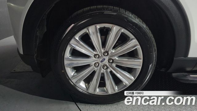 Ford Explorer 6-го поколения 2.3 LimIted 4WD - фото 4