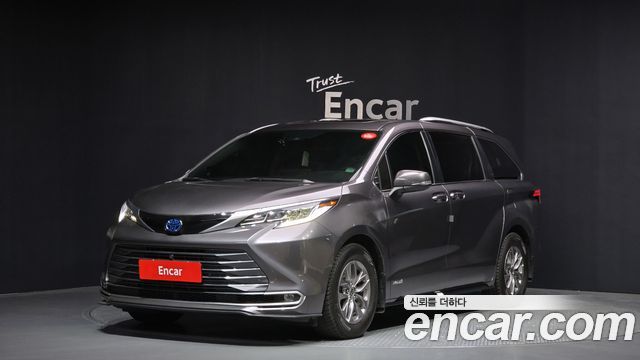 Toyota Sienna 4-го поколения 2.5 Hybrid AWD - фото 0