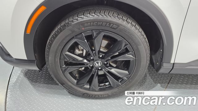 Honda CR-V 6-го поколения 2.0 Hybrid Touring 4WD - фото 4