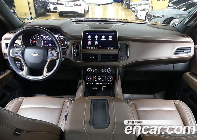 Chevrolet Surburban 6.2 - фото 3