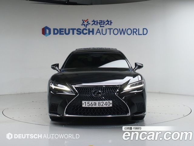 Lexus LS LS500 3.5 Luxury AWD - фото 2