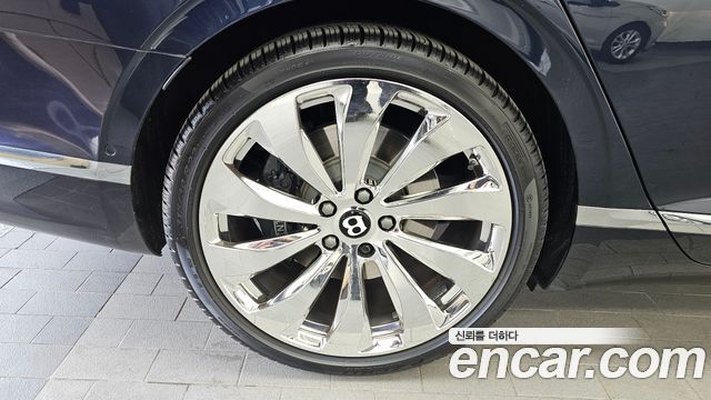 Bentley Flying Spur 3-го поколения 4.0 - фото 4