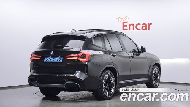 BMW iX3 M Sports - фото 1