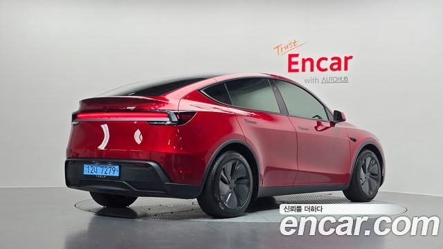 Tesla Model Y RWD - фото 1
