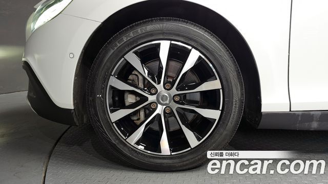 Volvo V40 D3 - фото 4