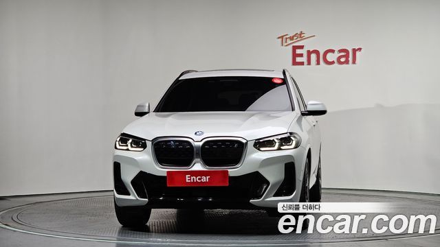 BMW iX3 M Sports - фото 2