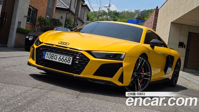 Audi R8 5.2 V10 Performance Coupe - фото 1