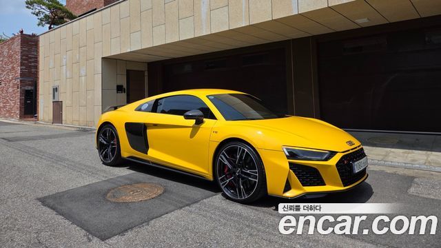 Audi R8 5.2 V10 Performance Coupe - фото 4