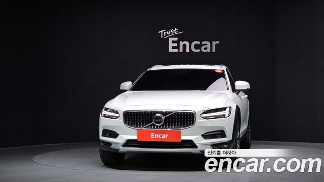 Volvo V90 B5 Pro AWD - фото 2