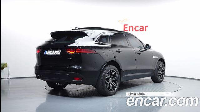 Jaguar F-PACE 20d Prestige - фото 1