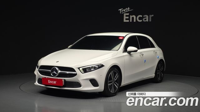Mercedes-Benz A-Class W177 A220 Hatchback - фото 0