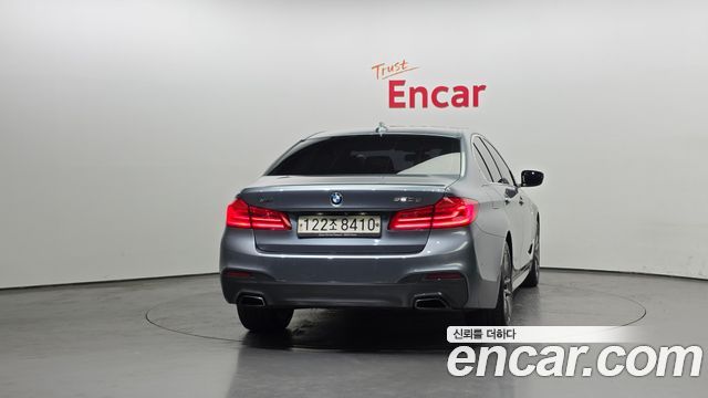 BMW 5-Series G30 520d xDrive M Sport Package - фото 3