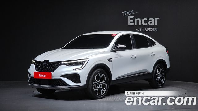 Renault Samsung Arkana 1.6 E-TECH Iconic - фото 0