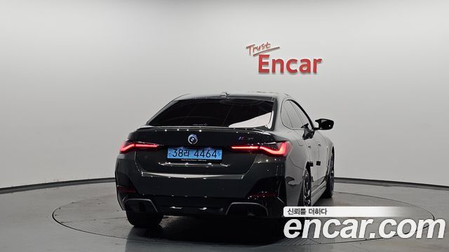 BMW i4 M50 Pro - фото 2
