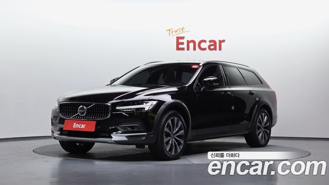 Volvo V90 B5 Pro AWD - фото 0