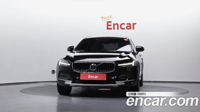Volvo V90 B5 Pro AWD - фото 2