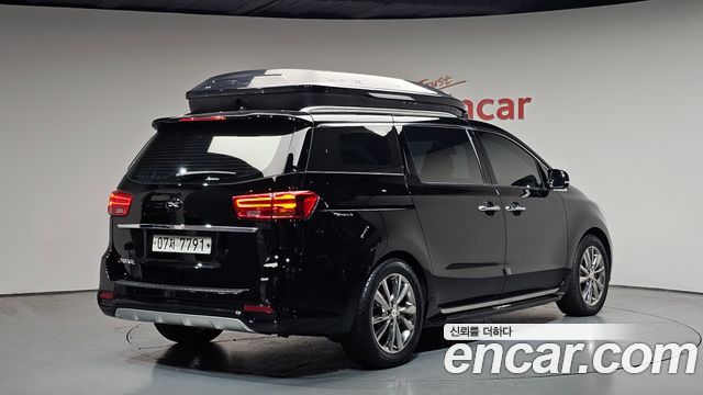 Kia Carnival Новый 9-Seater Noblesse Special - фото 1