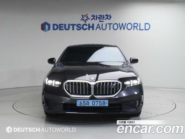 BMW i5 G60 eDrive 40 - фото 2