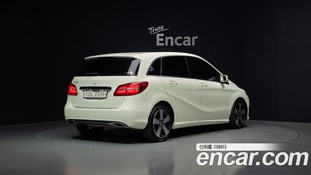 Mercedes-Benz B-Class W246 B220 - фото 1