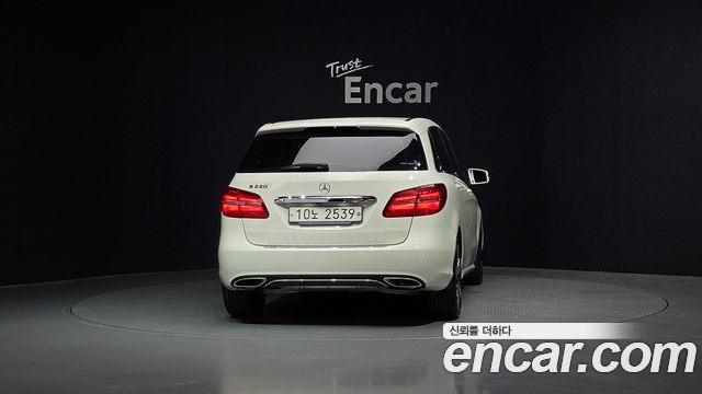 Mercedes-Benz B-Class W246 B220 - фото 3