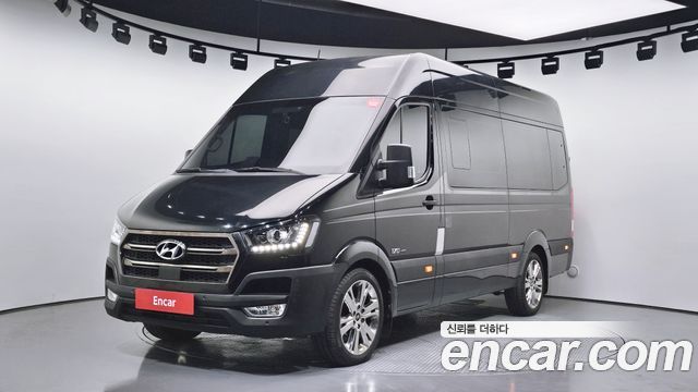 Hyundai Solati 15-seater Luxury - фото 0