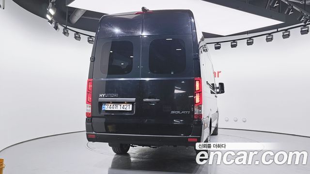 Hyundai Solati 15-seater Luxury - фото 3