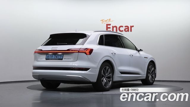Audi e-tron 55 Quattro - фото 1