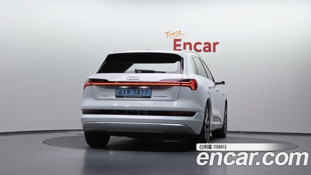 Audi e-tron 55 Quattro - фото 3