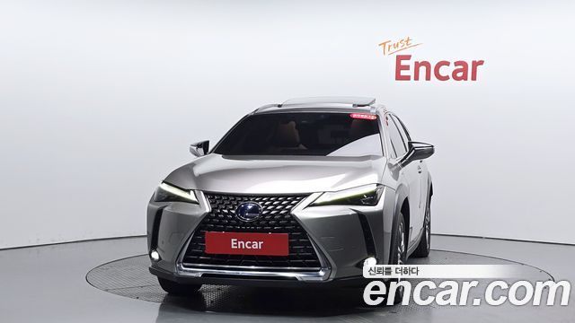 Lexus UX 2WD - фото 1